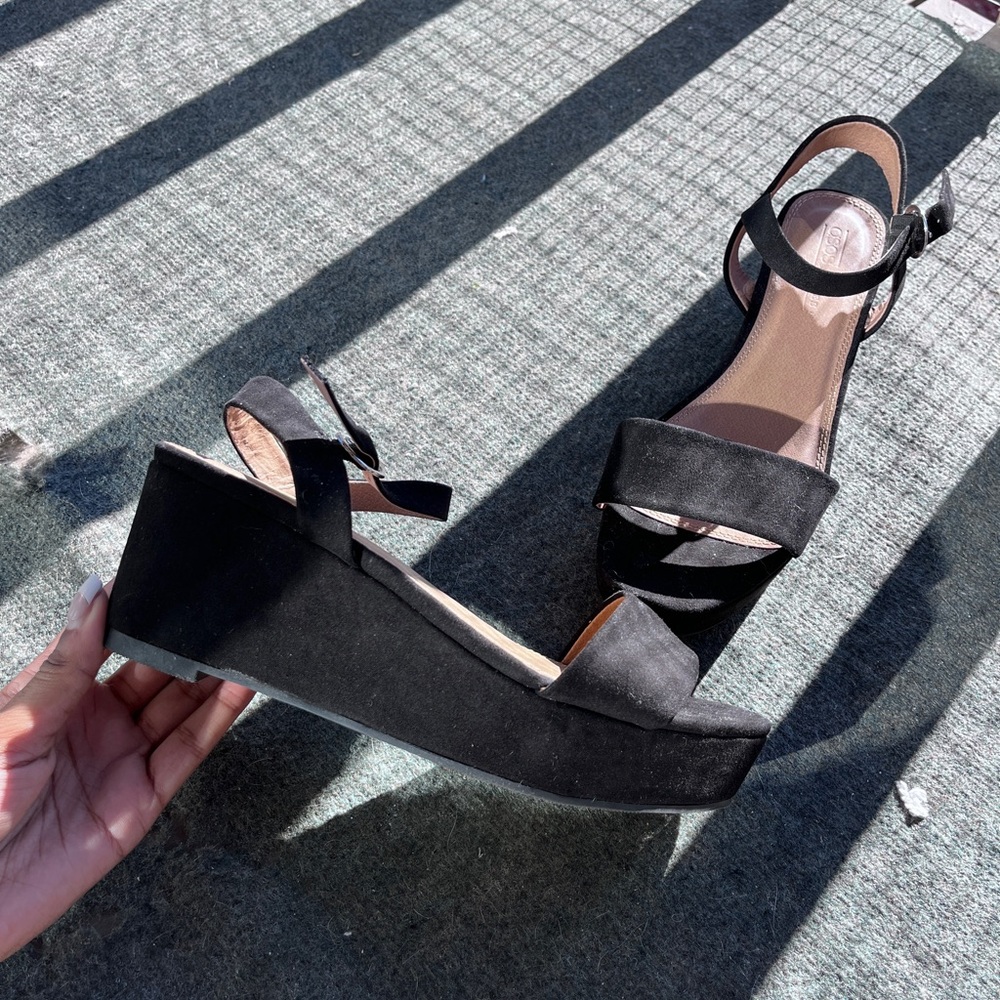 Tallie Flatform Sandals in black